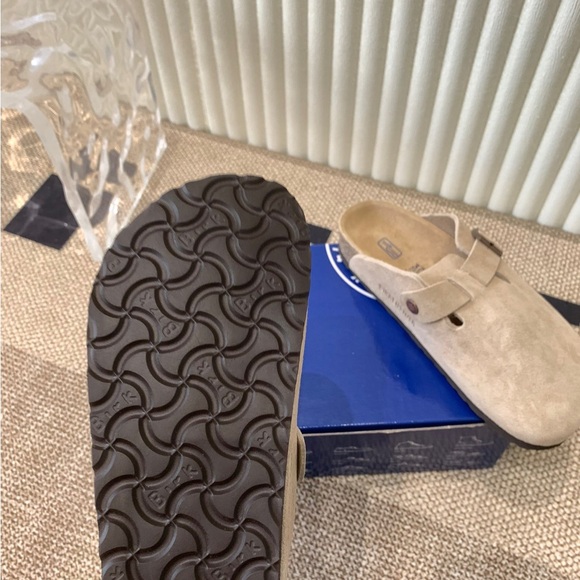 Birkenstock Women's Tan Suede Mules - Picture 9 of 9